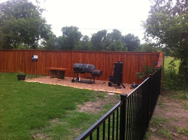 Iron Gates & Fencing For A Classic Property Line