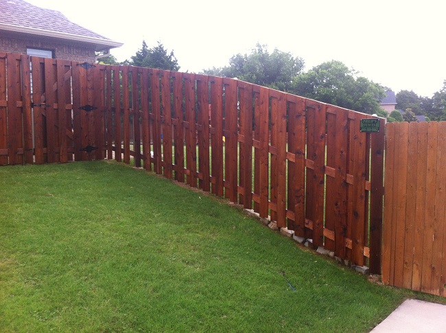 4 Ways to Determine When Fence Repair Is Needed