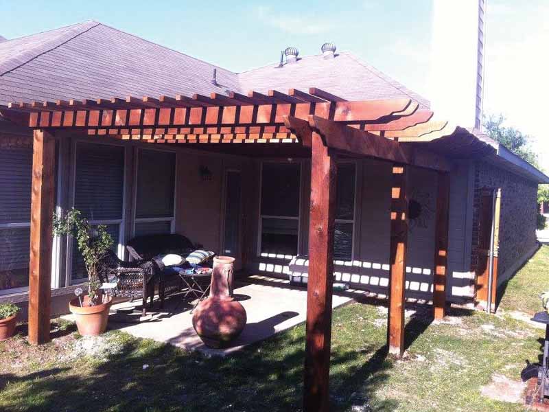 3 Reasons To Hire A Professional To Install Your Pergola