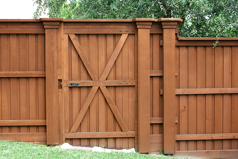 Red Cedar for Fences Just Makes Sense